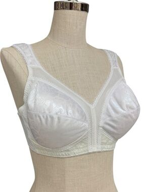 Underscore 40B White Satin Full Coverage Bra Vintage Style Bullet Retro Pin Up